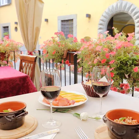 Antica Dimora Patrizia Affittacamere 3*